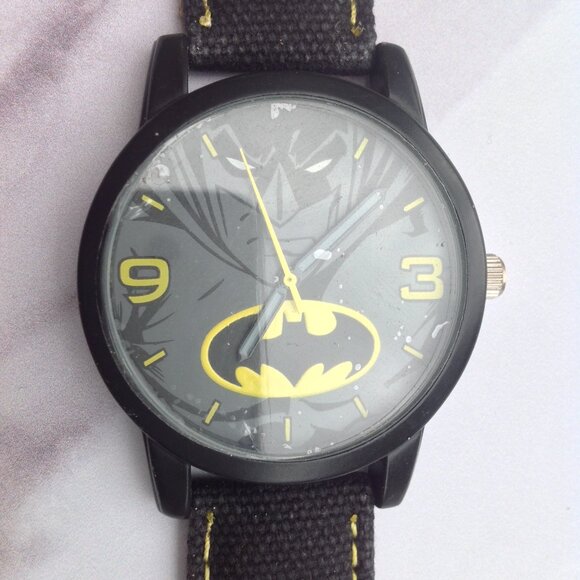 TM & DC Comics BATMAN Quartz Watch  Accutime - Picture 1 of 16